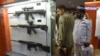 پاکستان سے یوکرین کو اسلحے کی فروخت کا دعویٰ؛ 'غیر ممنوعہ ہتھیار بیچنے پر کوئی پابندی نہیں'