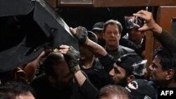 မြန်မာနဲ့ တူရကီအခြေအနေမျိုးလို ပါကစ္စတန်မရောက်ဖို့ ဝန်ကြီးချုပ်ဟောင်း Khan သတိပေး
