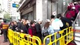 中國大陸超低價旅行團 旅客排隊進入酒樓用餐