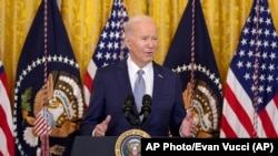 Presidente Biden discursando em evento da Associação Nacional dos Governadores na Casa Branca, Washington, 23 Fevereiro 2024