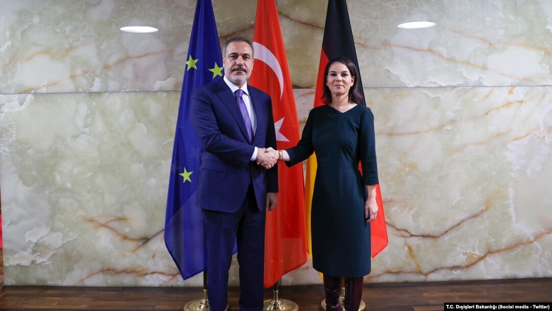 Alman Dışişleri Bakanı Annalena Baerbock ve Türkiye Dışişleri Bakanı Hakan Fidan 