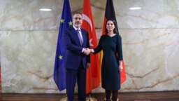 Alman Dışişleri Bakanı Annalena Baerbock ve Türkiye Dışişleri Bakanı Hakan Fidan 