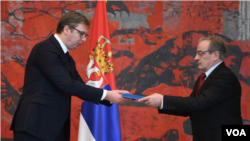 Novi ambasador Hrvatske u Srbiji Hidajet Biščević predaje akreditive predsedniku Srbije Aleksandru Vučiću u maju 2020. godine (foto: predsednik Srbije)