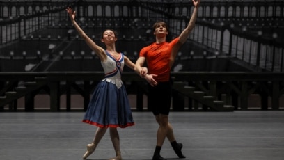 Russia’s Bolshoi Ballet Aims to Perform again in the West