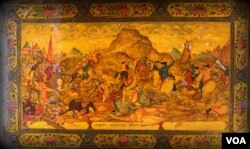 نبرد باگرواند در یک جلد لاکی از دوره قاجار به تصویر کشیده شده است (عکاس: پژمان اکبرزاده)