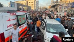 Последствия удара по машине скорой помощи в Газе, 4 ноября 2023 года