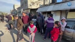 Gıda sıkıntısı yaşanan Refah’ta falafel kuyruğu 