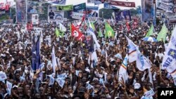 Lors d'une conférence de presse virtuelle, MM. Katumbi, Fayulu et Anzuluni ont réitéré jeudi leur appel à l'annulation des élections, entachées selon eux de fraudes généralisées. (Photo by JOHN WESSELS / AFP)