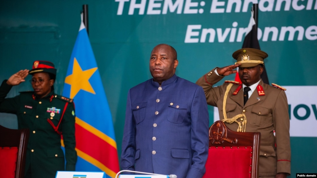 Prezida Evariste Ndayishimiye mu nama ya EAC