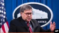 រូបឯកសារ៖ មេធាវី​លោក William Barr speaks អំឡុង​សន្និសីទ​កាសែត​មួយ​កាលពី​ថ្ងៃទី២១ ធ្នូ ឆ្នាំ២០២០។