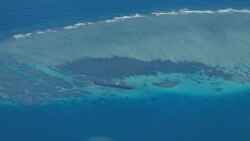 资料照：鸟瞰菲律宾海军BRP Sierra Madre 号舰只。自1999年以来此船一直搁浅在南沙群岛有争议的第二托马斯浅滩，中国称作仁爱礁，菲律宾称作阿云金浅滩。（2023年3月9日）