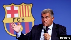 Joan Laporta, président du FC Barcelone, lors d'une conférence de presse au Camp Nou, Barcelone, Espagne, le 17 avril 2023.