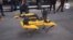 Dididog, el perro robot que la Policía de Nueva York presentó este miércoles para enfrentar casos especiales de crímenes en la ciudad. [Foto tomada de un video de Ronen Suarc, VOA].