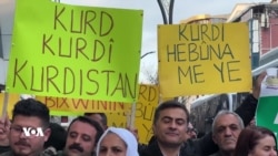 ڕۆژی زمانی دایک لە وان بەرز ڕاگیرا 