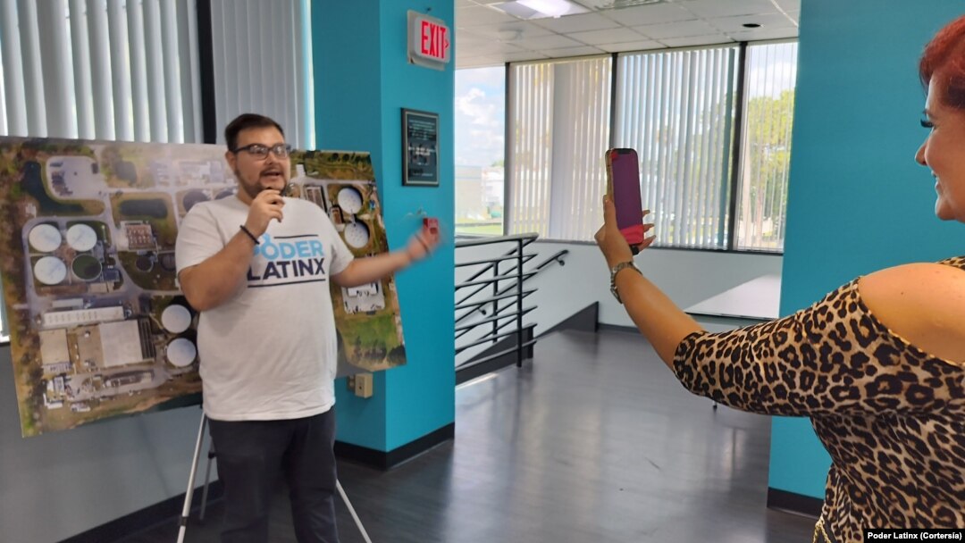 Alejandro Florez, un joven venezolano está exiliado y es organizador comunitario en Orlando, Florida, EEUU. Foto cortesía tomada el 13 de junio de 2024.