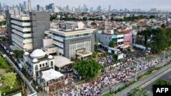 Pelaksanaan salat Iduladha di Jakarta, 29 Juni 2023. (BAY ISMOYO/AFP)