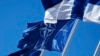 NATO i finske zastave vijore se u Helsinkiju, 4. april 2023.