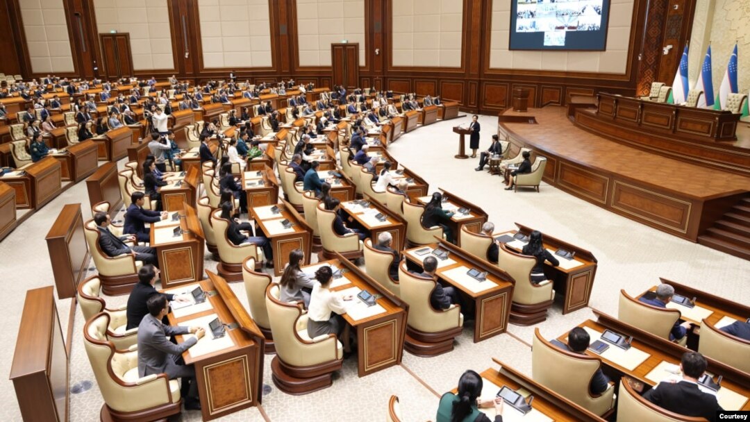 O'zbekiston Oliy Majlis Senati raisi Tanzila Narbaeva yoshlar bilan muloqotda, Toshkent, 25-dekabr, 2023 