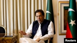 ရိုက်တာသတင်းဌာနဲ့ အင်တာဗျူးတခုမှာ တွေ့ရတဲ့ ပါကစ္စတန်ဝန်ကြီးချုပ်ဟောင်း Imran Khan (မတ် ၁၇၊ ၂၀၂၃)