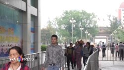 Hàng vạn khách Trung Quốc sang Việt Nam dịp Tết qua cửa khẩu Móng Cái