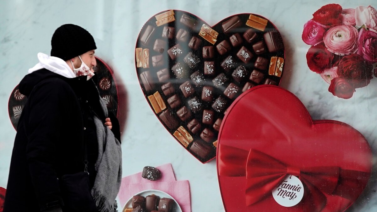 For Many Americans, Valentine's Day Is Last-Minute Affair - Vimarsana News