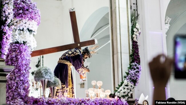 Rostros de fe en Semana Santa en Venezuela