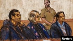 法庭素描画显示因据称在纽约曼哈顿开办中国“秘密警察站”而被捕的陈金平与卢建旺以及律师苏珊·凯兰在纽约布鲁克林的联邦法院出庭。(2023年4月17日)