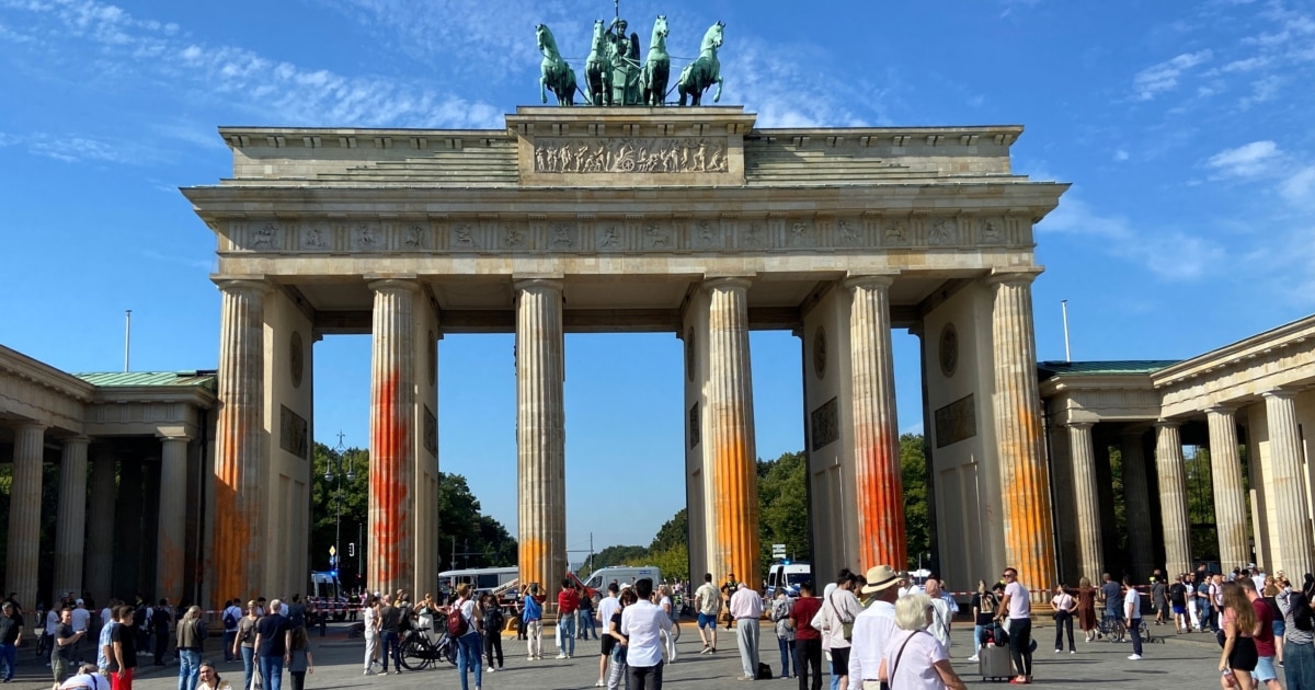 The History Of The Brandenburg Gate- A Berlin Icon