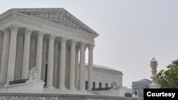Vrhovni sud SAD-a u Washingtonu, DC. (Diaa Bekheet/VOA)