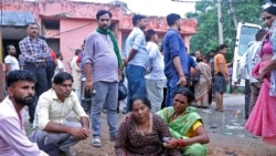印度宗教集會釀踩踏事件 至少121人喪生