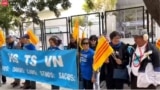 Người Việt biểu tình phản đối tuyên bố chủ quyền lãnh hải của Trung Quốc đối với quần đảo Hoàng Sa, Trường Sa của Việt Nam, ngày 15/11/2023. Facebook Viet Tan.