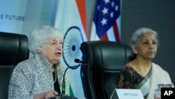 美国财政部长耶伦和印度财政部长西塔拉曼在20国集团财政会议期间对媒体讲话。（2023年7月17日）