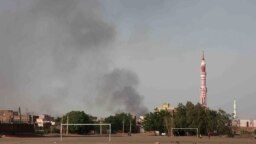 Smoke rises in Khartoum, Sudan, June 4, 2023. Sudan's warring military factions are restarting ceasefire talks sponsored by the U.S. and Saudi Arabia, Al Arabiya TV reported on Tuesday, as they clashed by air and on the ground in the capital Khartoum. 