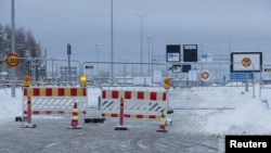 출입국가 닫힌 핀란드-러시아 국경검문소 (자료사진)