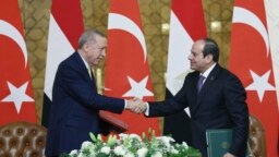 Cumhurbaşkanı Erdoğan, Mısır Cumhurbaşkanı Sisi'yle ortak basın toplantısında, Gazze’nin yeniden inşası konusunda Türkiye’nin Mısır’la işbirliği yapmaya hazır olduğu mesajını verdi. 