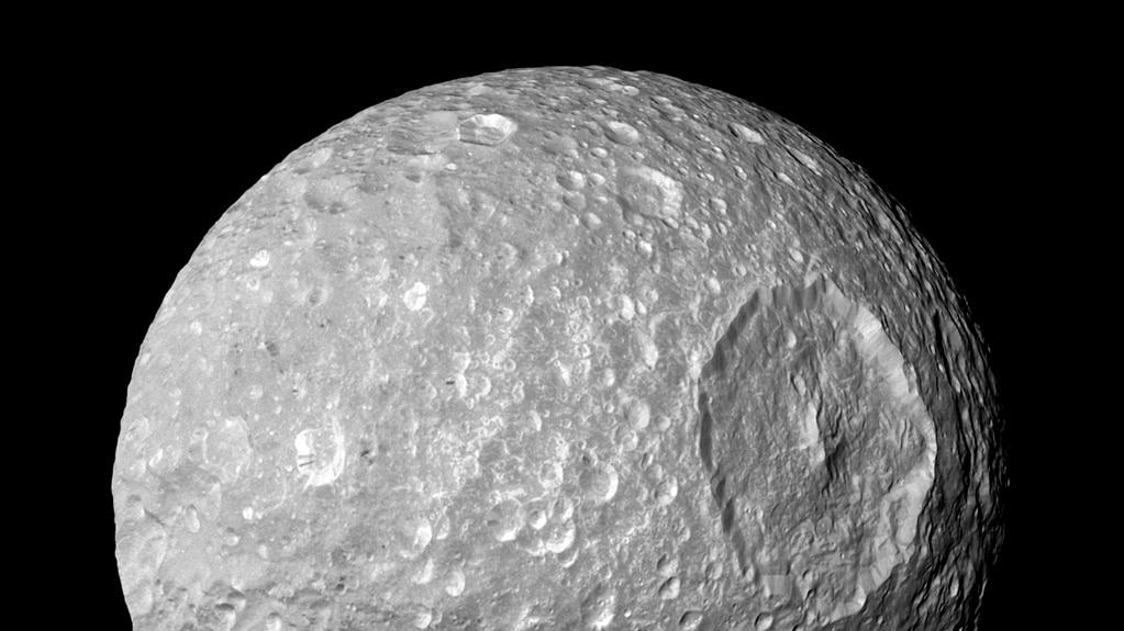 Scientists: Icy Moon of Saturn Likely Has an Underground Ocean