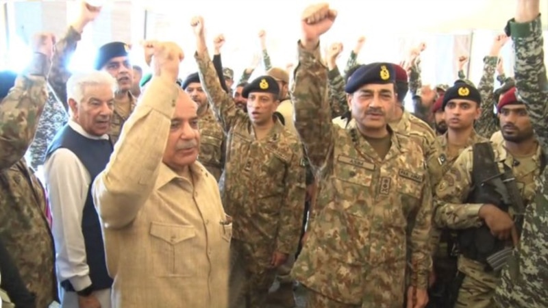 وزیراعظم شهباز شریف په ترهګرۍ د قابو موندلو لپاره د ټول ګوندیز کانفرنس رابللو اعلان کړی
