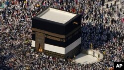 Thousands of Muslim pilgrims circumambulate the Kaaba, the cubic building at the Grand Mosque during the annual Hajj pilgrimage in Mecca, Saudi Arabia, June 30, 2023.