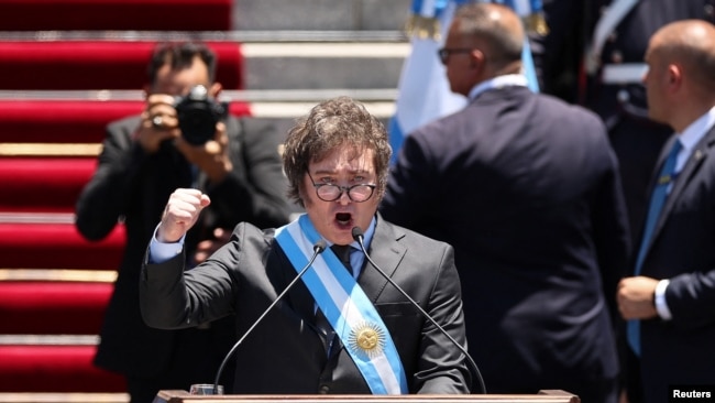 En Fotos | Ha comenzado el camino hacia la reconstrucción en Argentina: presidente Milei durante su discurso 