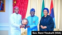 Shugaba Tinubu da Mai Dakinsa Remi Tinubu da Asisat Oshoala a Fadar Shugaban Kasa 