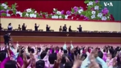 朝鲜领导人金正恩在全国母亲大会上讲话并一度拭泪 