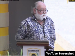 Honorary Associate Professor UNSW, David Reeve ketika berbicara di Golkar Institute, 28 Maret 2023. (Foto: screenshot)