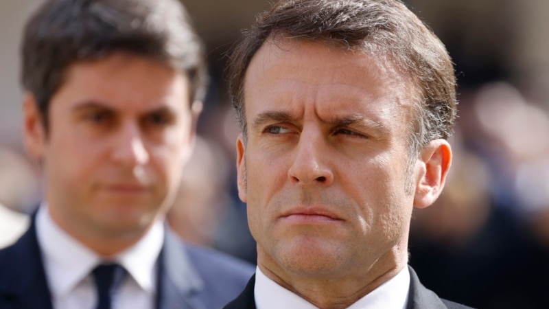 France's Macron seeks to break political deadlock after fragmented vote