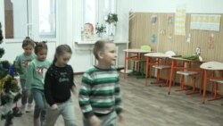 "ჰობიტების" სახლი- ორიგინალური თავშესაფარი უკრაინელი ბავშვებისთვის