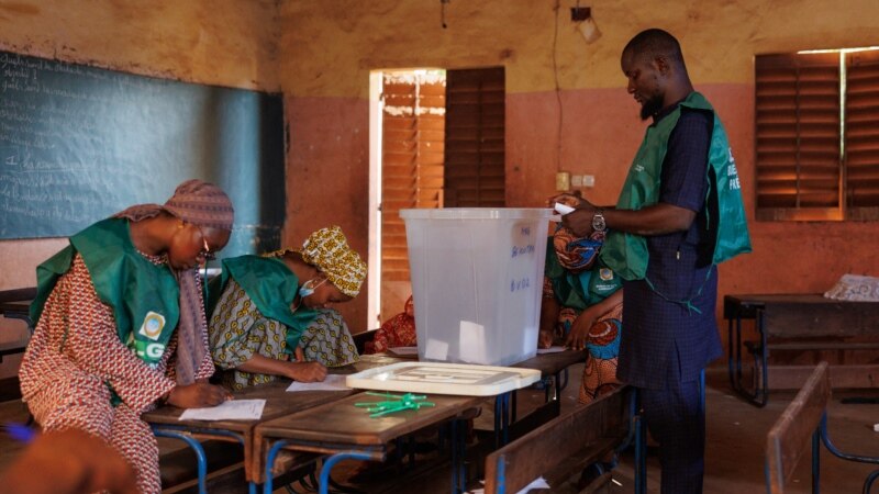 Des partis s'insurgent contre le report de la présidentielle malienne