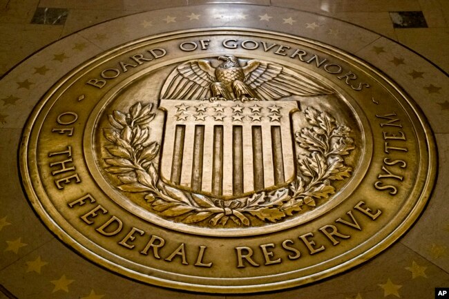 ABD Merkez Bankası FED son toplatısında faizleri 5,25-5,50 aralığında sabit bırakma kararı aldı.