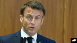 Emmanuel Macron, İran'ın saldırısı üzerine Fransa'nın “Ürdün'ün talebi üzerine insansız hava araçlarını engelleyerek müdahale ettiğini” doğruladı.