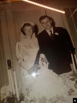 Мэри с Фредом Барнсом, свадебное фото, Дэнвилл 1948 г. (Courtesy: Martha Barnes)