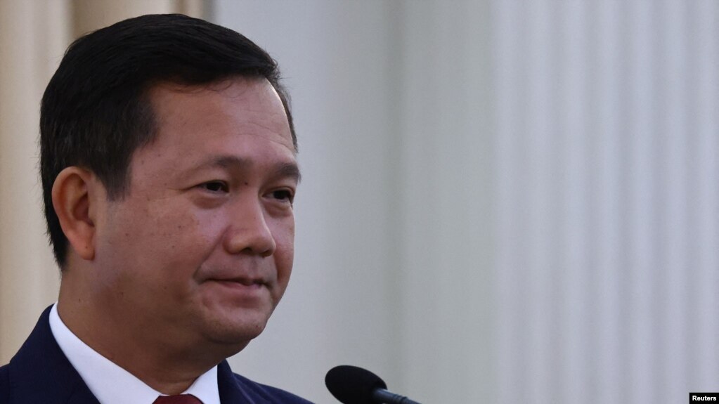 រូបឯកសារ៖ នាយករដ្ឋមន្ត្រីកម្ពុជាលោក ហ៊ុន ម៉ាណែត ថ្លែងនៅក្នុង​សន្និសីទសារព័ត៌មានរួម​ជាមួយ​នាយករដ្ឋមន្ត្រីថៃ នៅវិមានរដ្ឋាភិបាលថៃ ក្នុងទីក្រុងបាងកក ប្រទេសថៃ កាលពីថ្ងៃទី៧ ខែកុម្ភៈ ឆ្នាំ២០២៤។