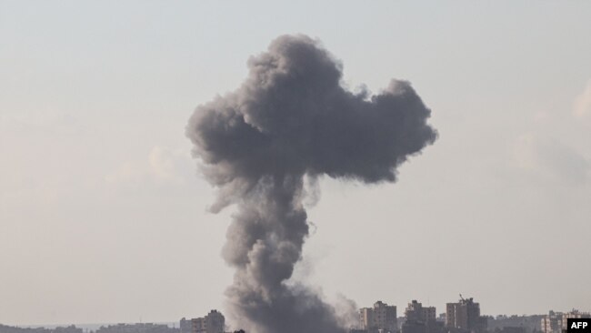 İsrail'in Gazze bombardımanında 11 binden fazla kişi yaşamını yitirdi